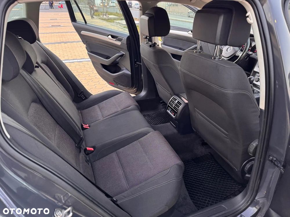 Volkswagen Passat Variant 1.6 TDI (BlueMotion Technology) Comfortline - 25