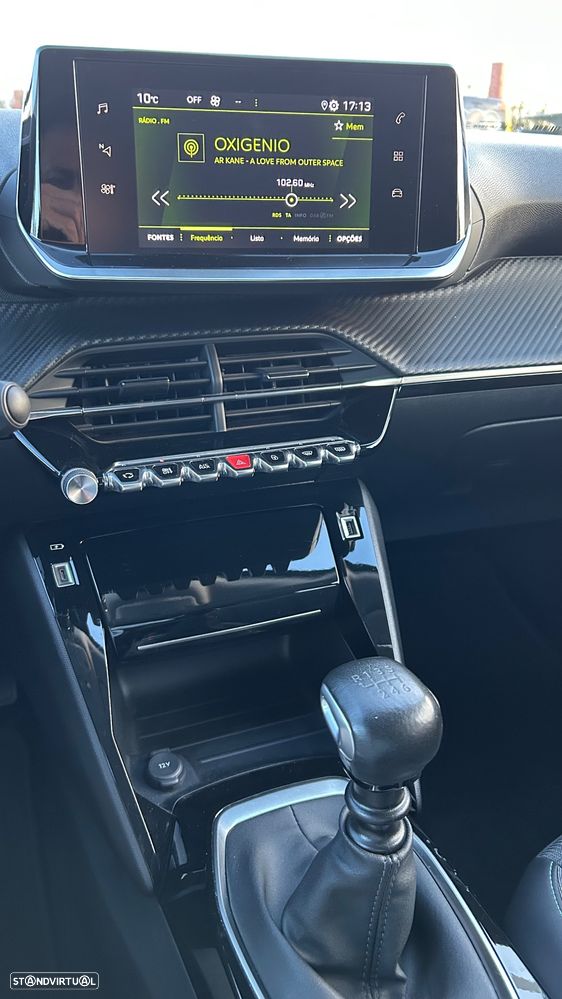 Peugeot 2008 1.2 PureTech Allure Pack - 21