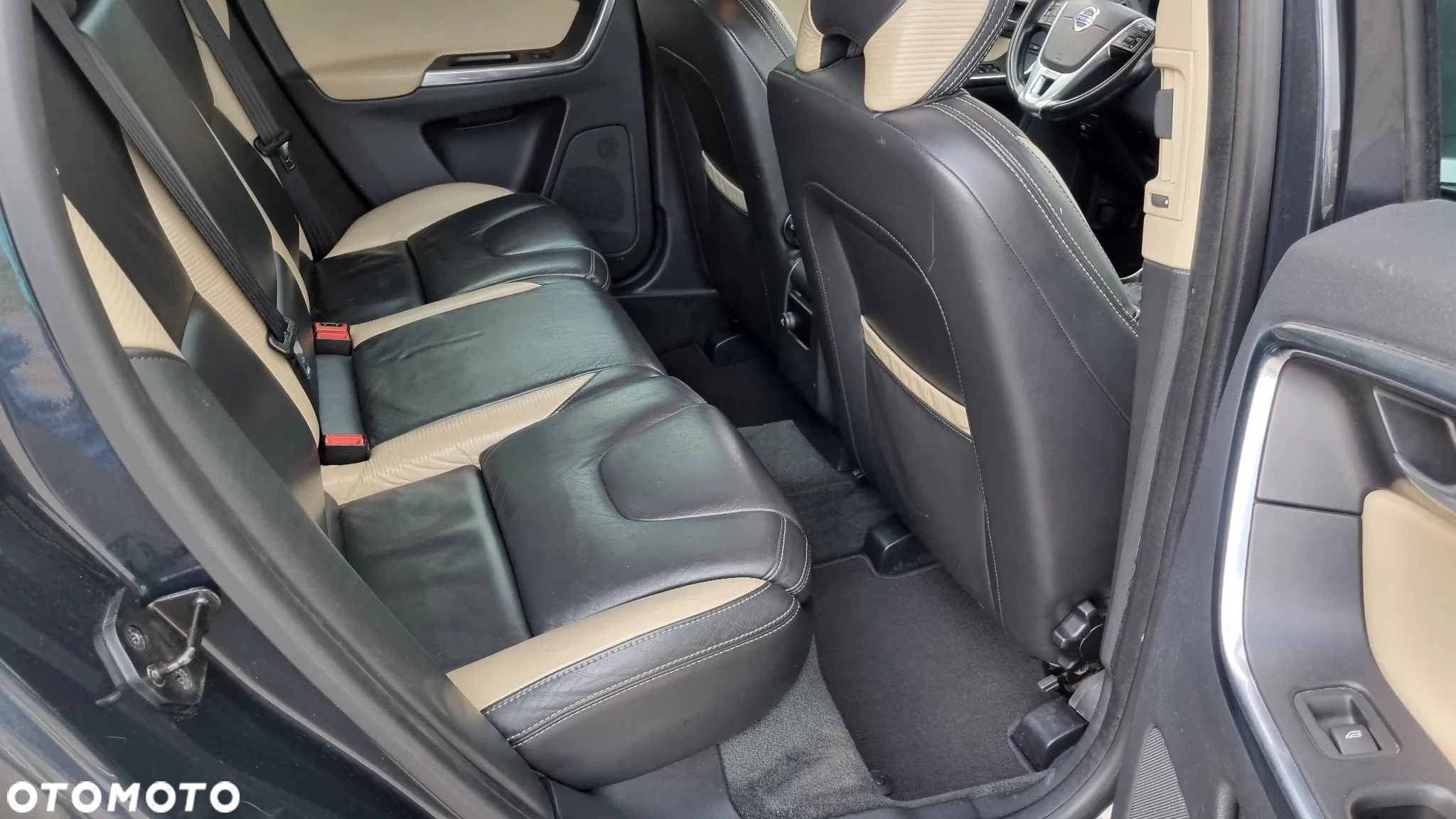 Volvo XC 60 D3 R Design - 14