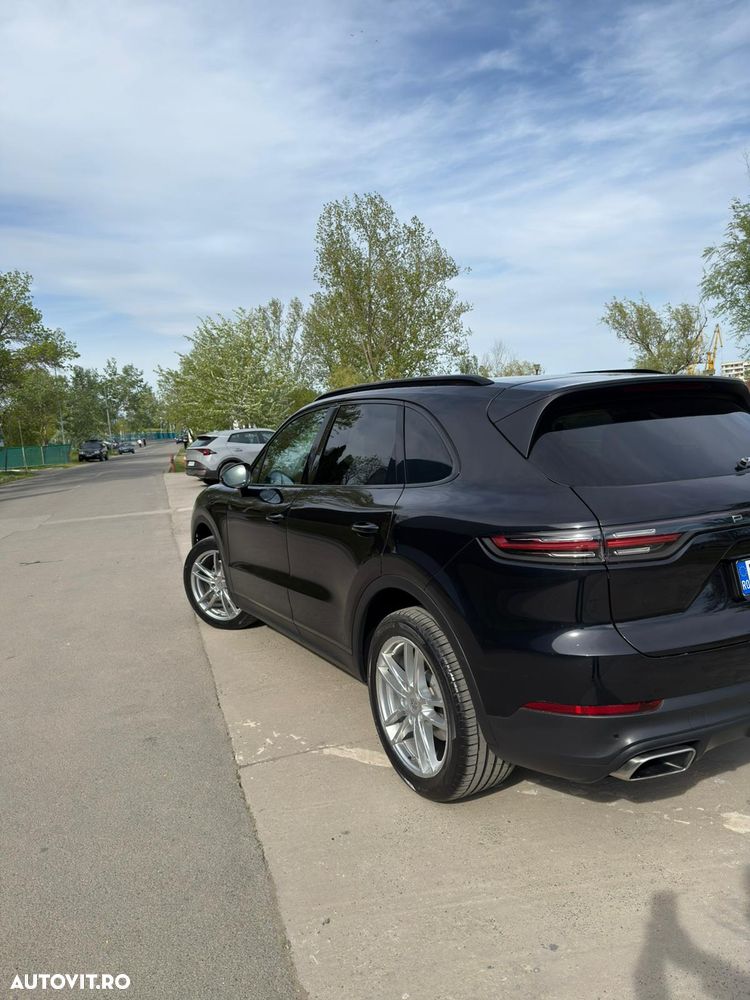 Porsche Cayenne - 5