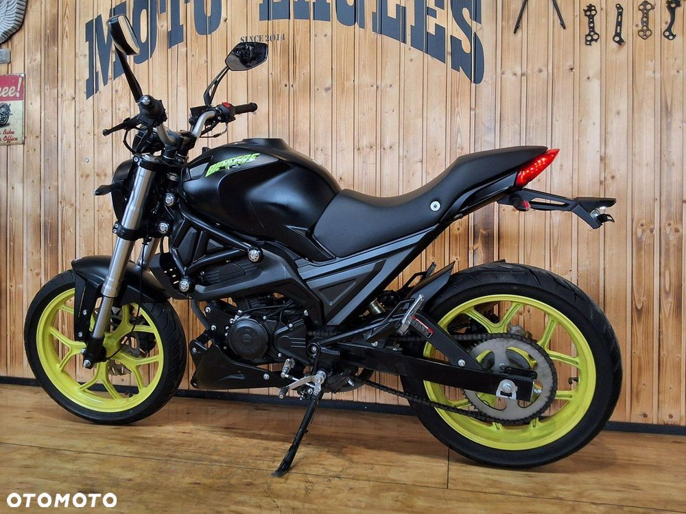 Moto Magnus Inny - 2