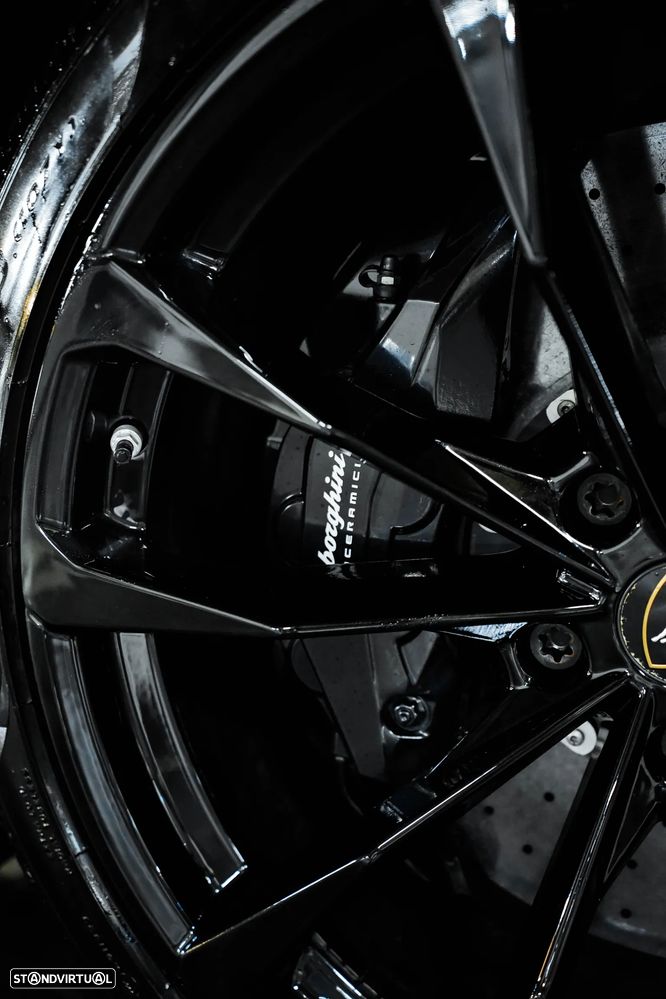 Lamborghini Urus - 17