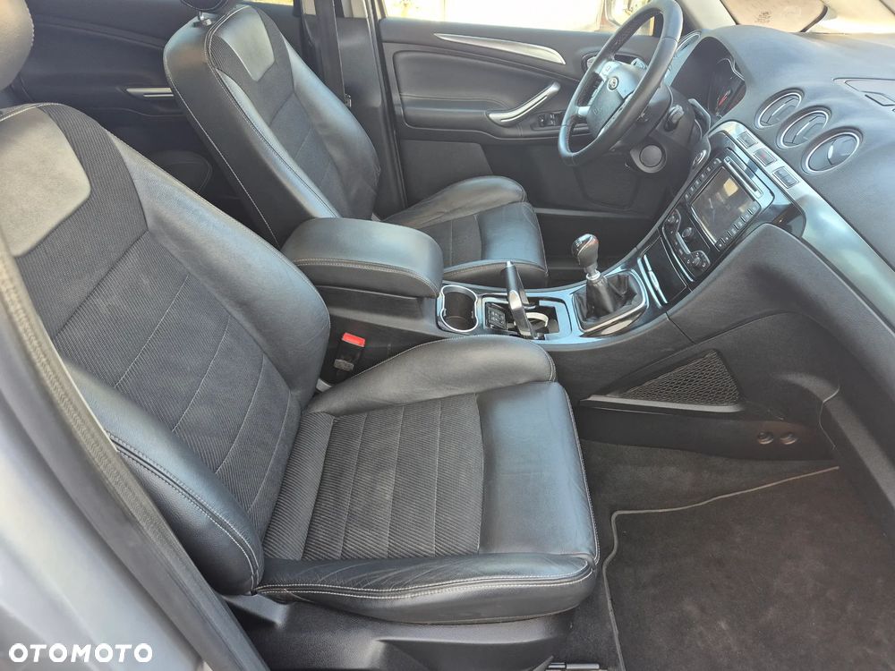 Ford S-Max 2.2 TDCi Titanium - 14