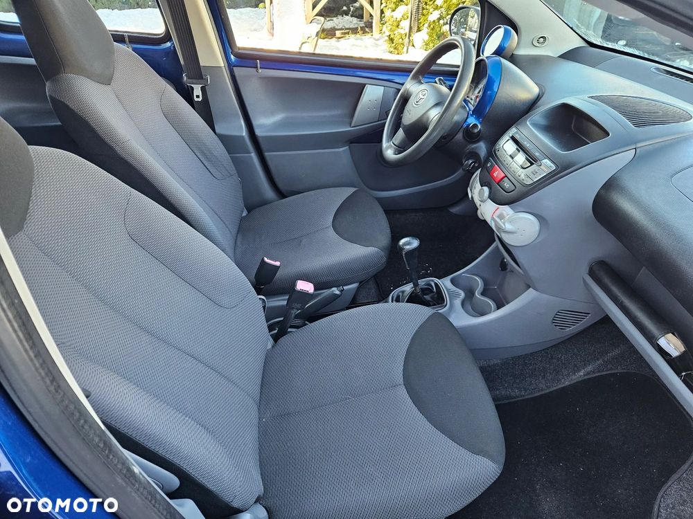 Toyota Aygo CoolBlue - 11
