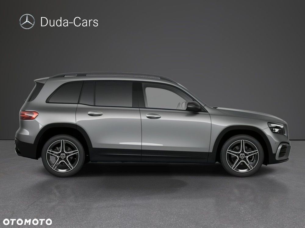 Mercedes-Benz GLB - 8