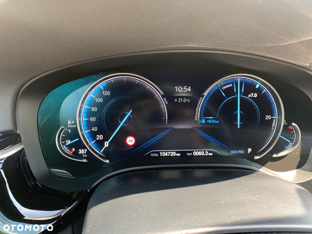 BMW Seria 5 520d M Sport - 24