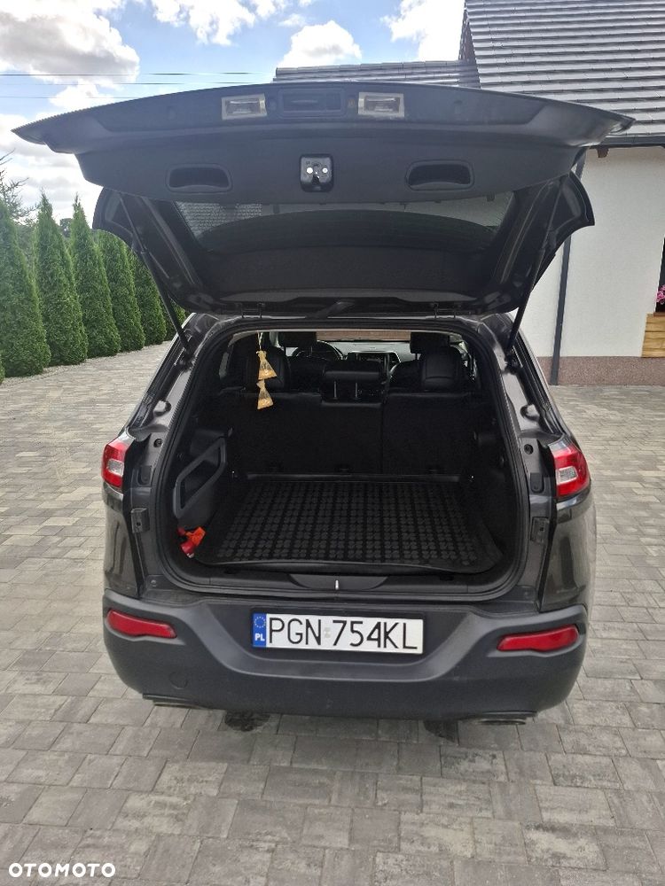Jeep Cherokee - 2