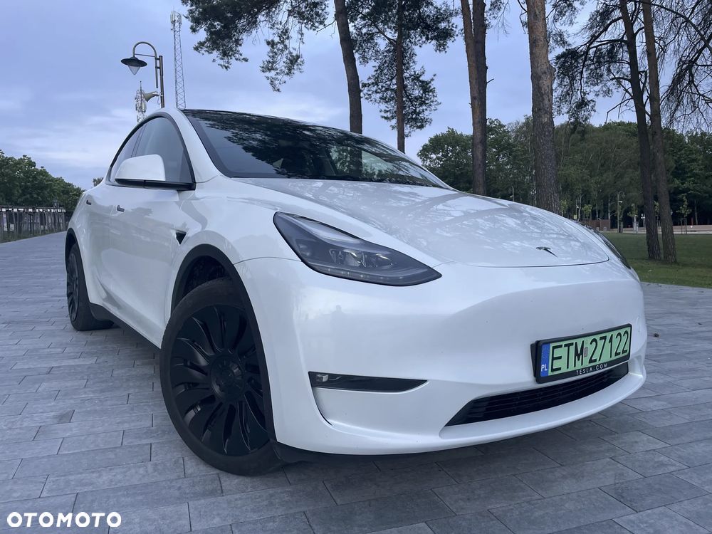 Tesla Model Y Long Range AWD - 1