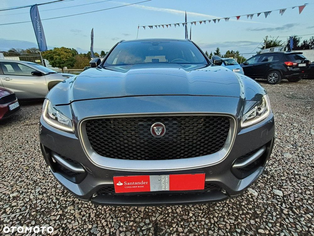 Jaguar F-Pace - 9