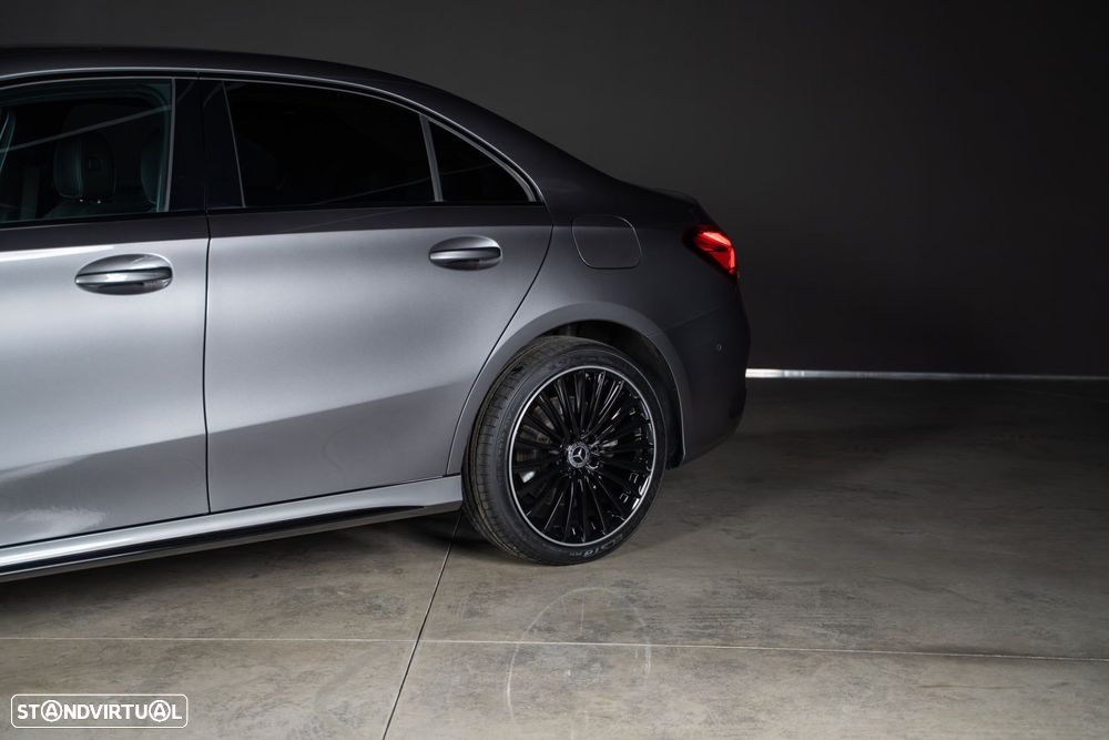 Mercedes-Benz A 250 Limousine e 8G-DCT - 41