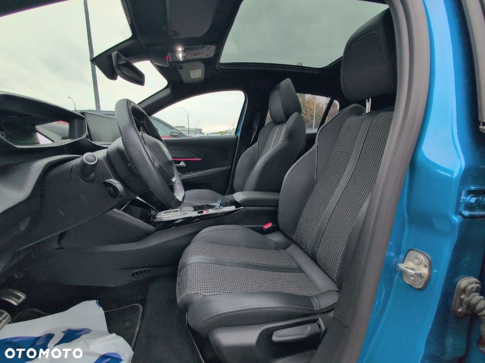 Peugeot 208 e-208 GT - 9