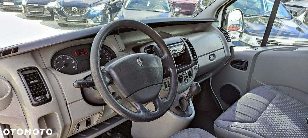 Renault Trafic - 23
