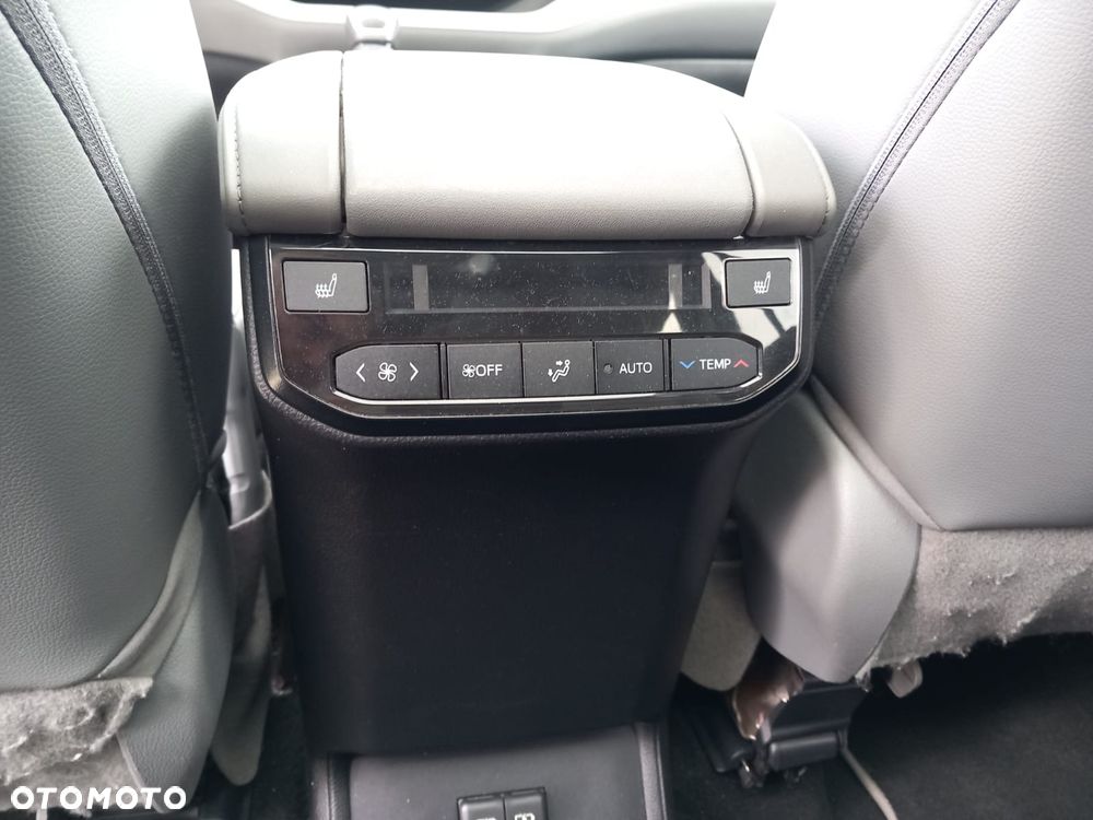 Toyota Highlander 2.5 Hybrid Executive - 22