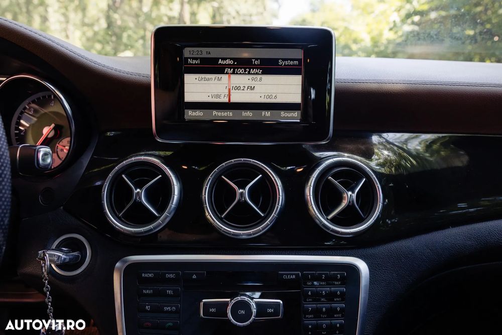 Mercedes-Benz CLA 220 - 17