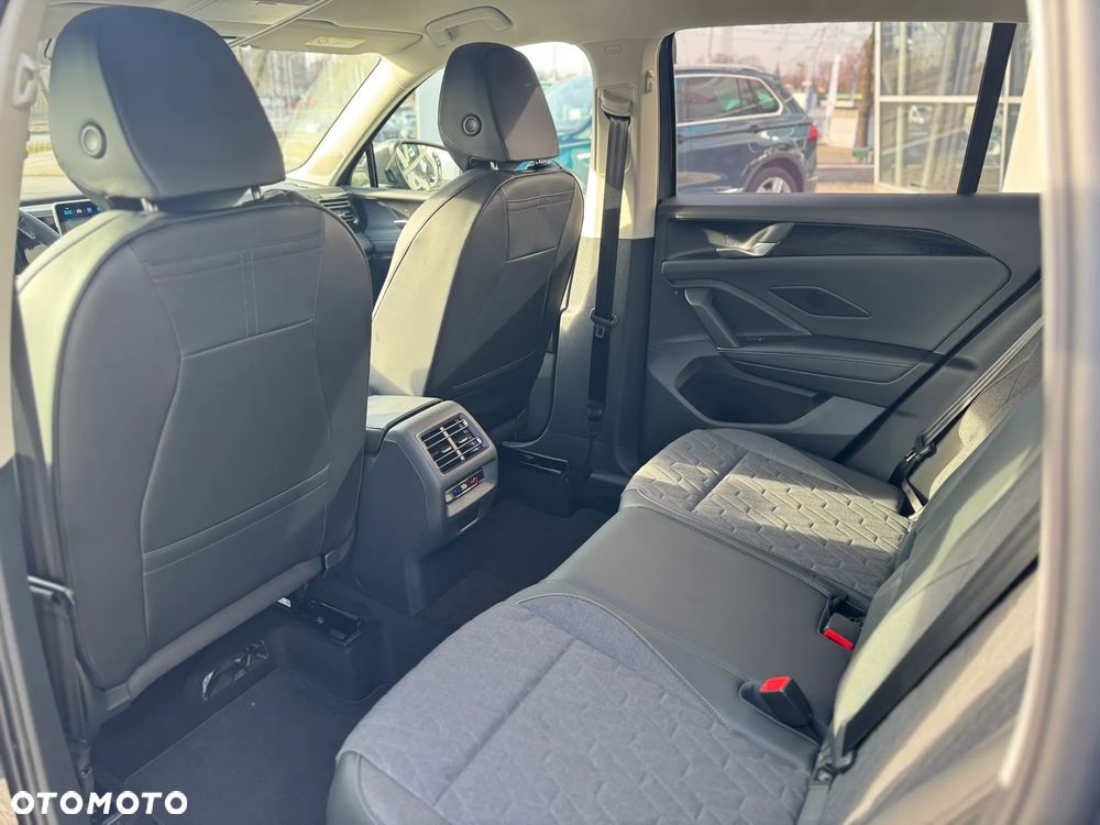 Volkswagen Tiguan - 24