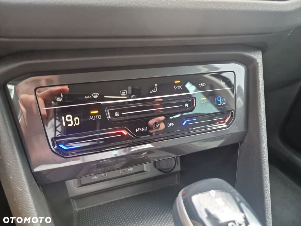 Volkswagen Tiguan 2.0 TSI 4Mot Elegance DSG - 27