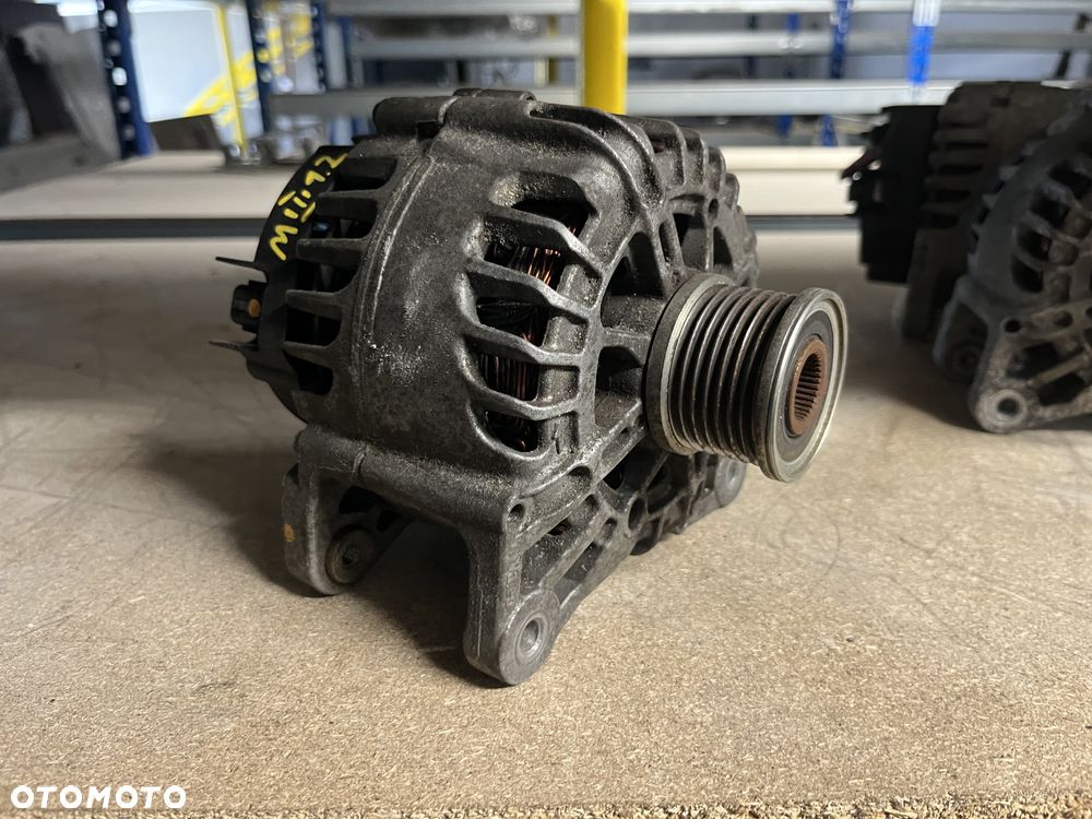 Alternator 1.2 TCE Renault Scenic III 231007033R - 3