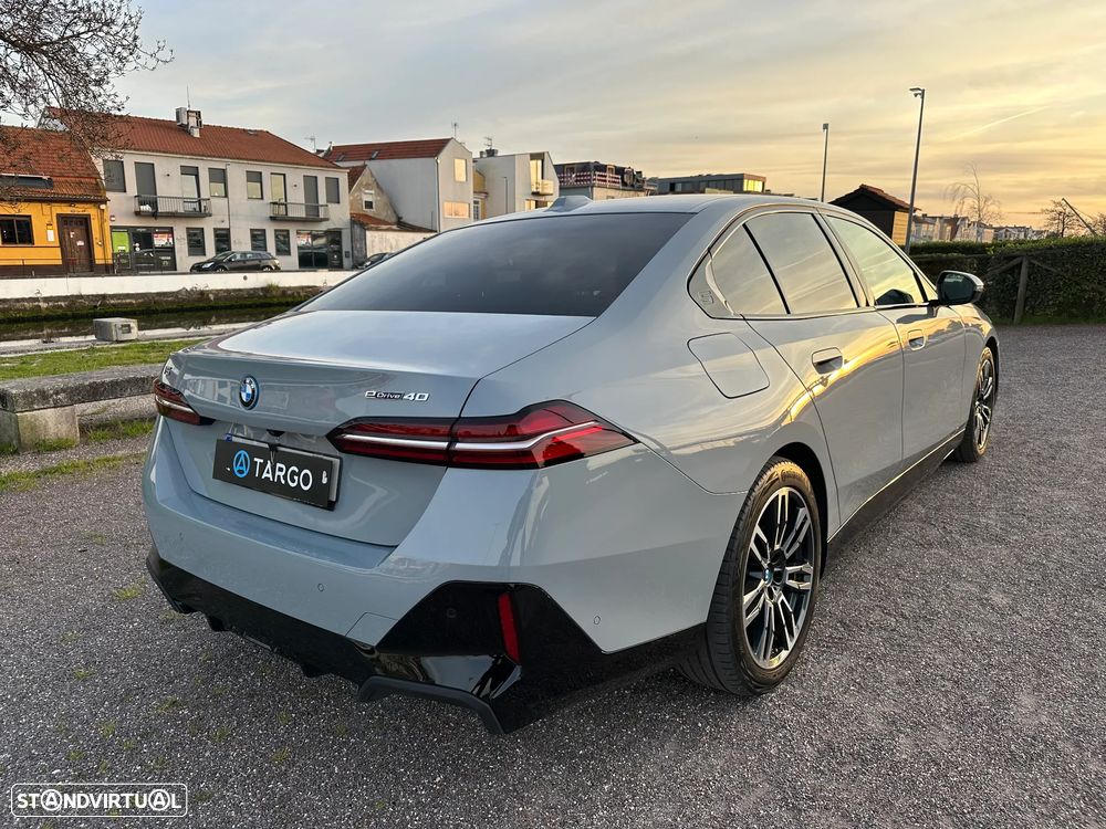 BMW i5 eDrive40 Pack Desportivo M - 37