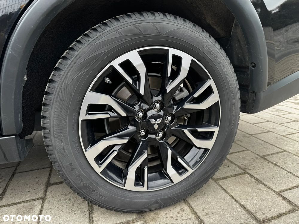 Mitsubishi Outlander 2.0 Instyle Navi 4WD CVT - 16