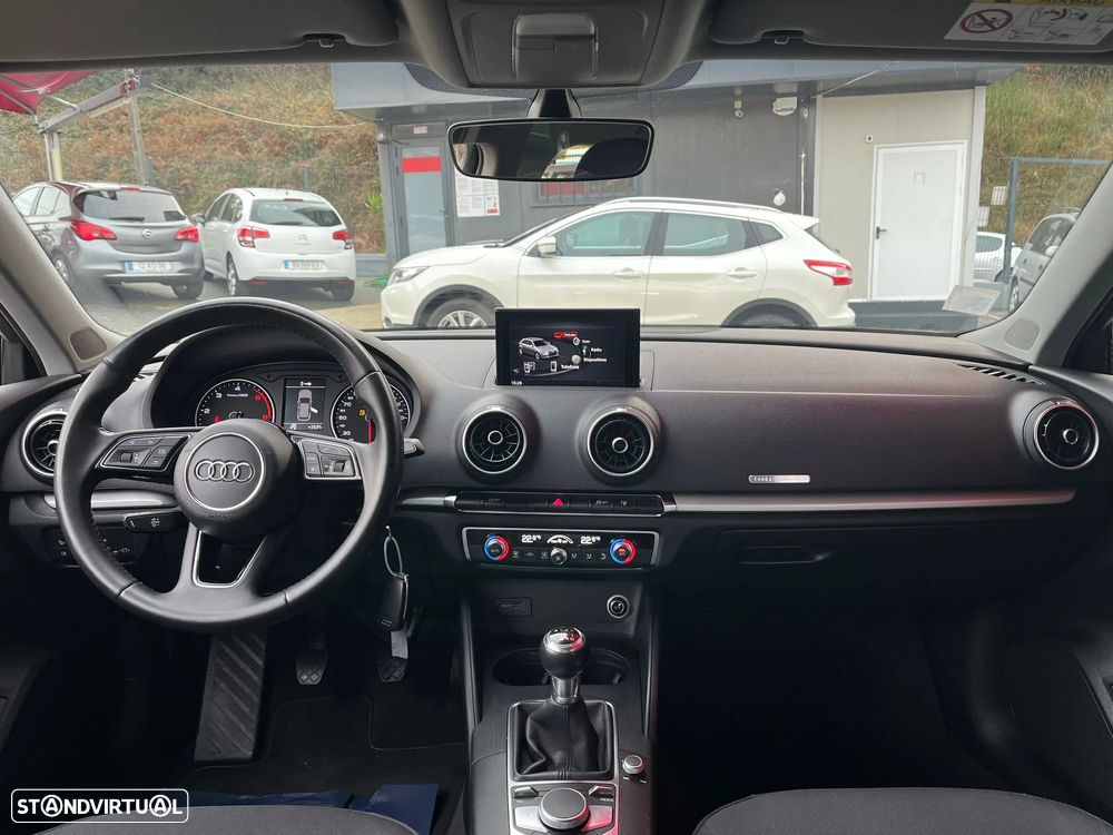 Audi A3 Sportback 1.6 TDI Attraction - 15