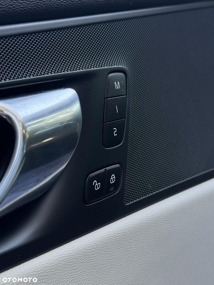 Volvo XC 60 - 18