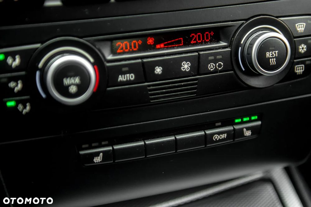 BMW Seria 1 118d DPF Edition Lifestyle - 29