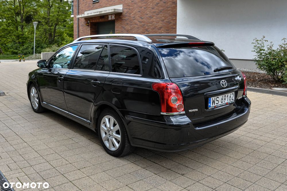Toyota Avensis - 3