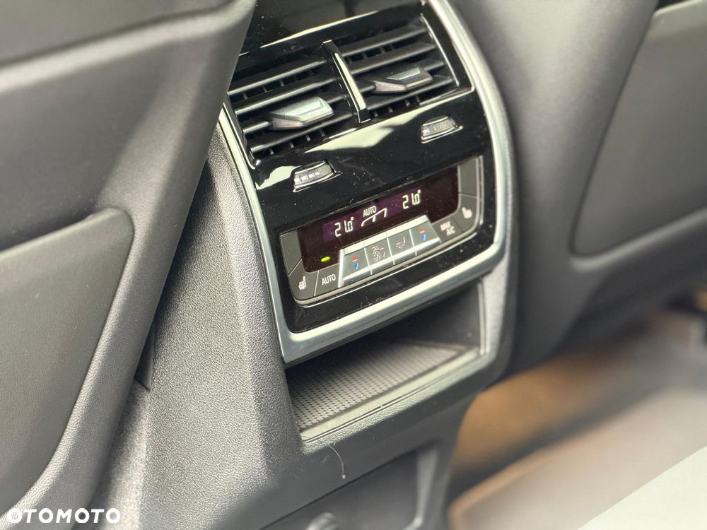 BMW X6 xDrive40i mHEV sport - 38