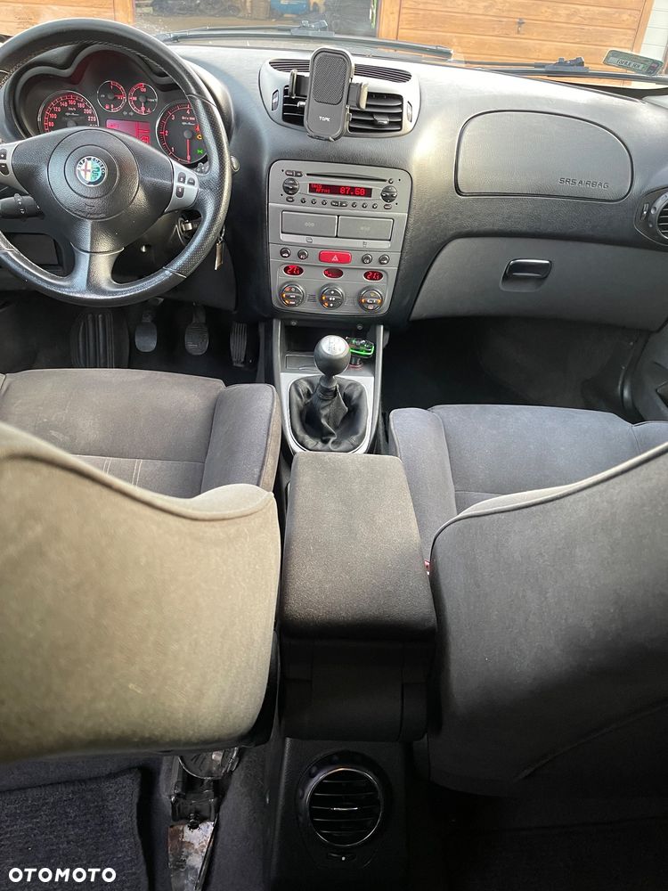 Alfa Romeo 147 1.9 JTD 8V Impression - 6