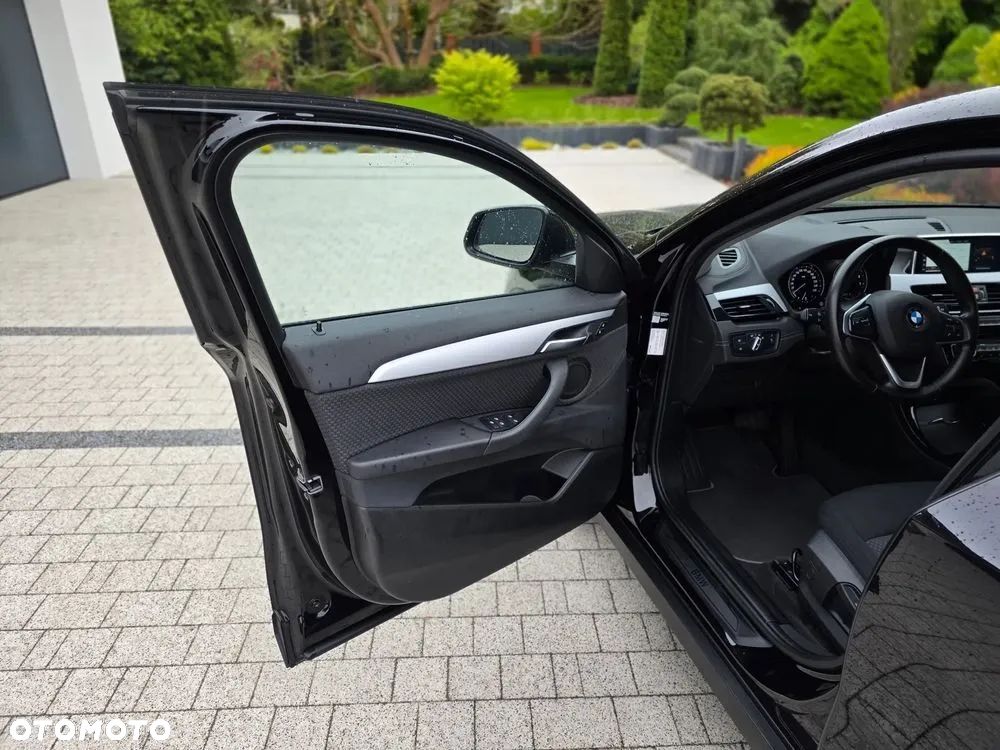 BMW X2 sDrive18d Business Edition sport - 16