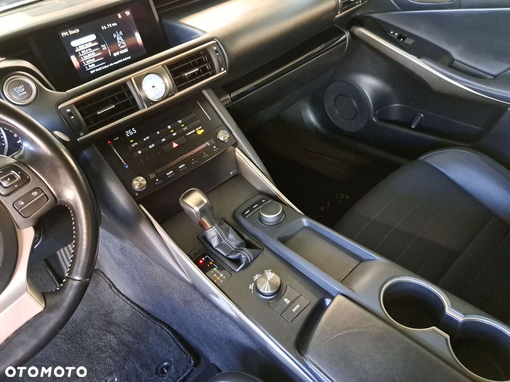 Lexus IS 200t Elegance - 26