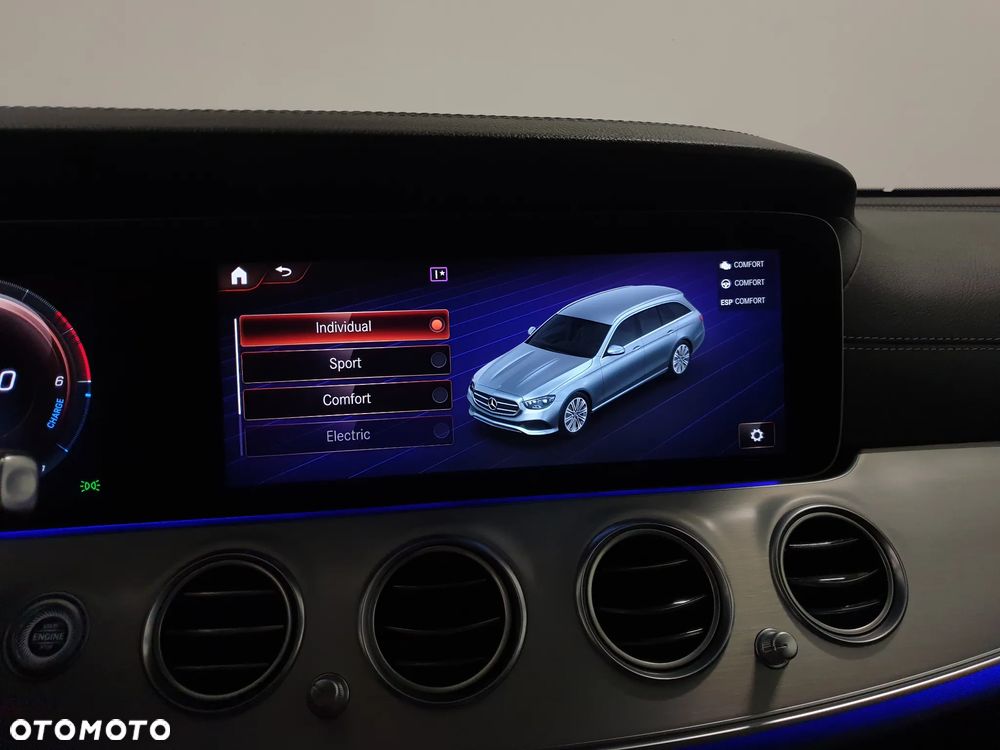 Mercedes-Benz Klasa E 300 de 4Matic 9G-TRONIC AMG Line - 21