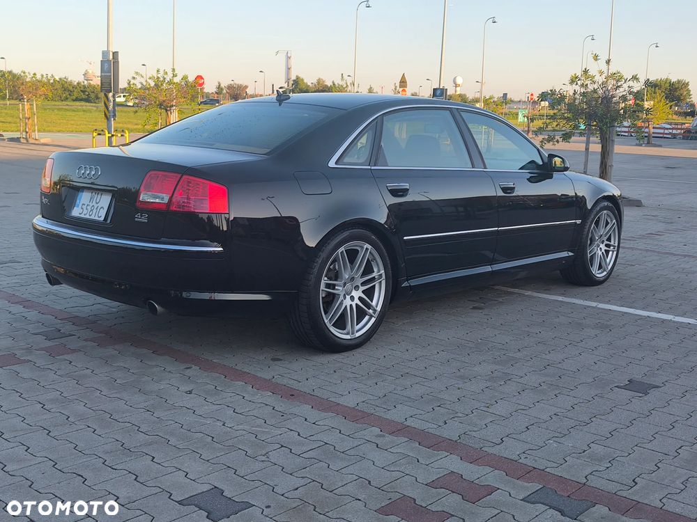 Audi A8 4.2 FSI L Quattro - 13