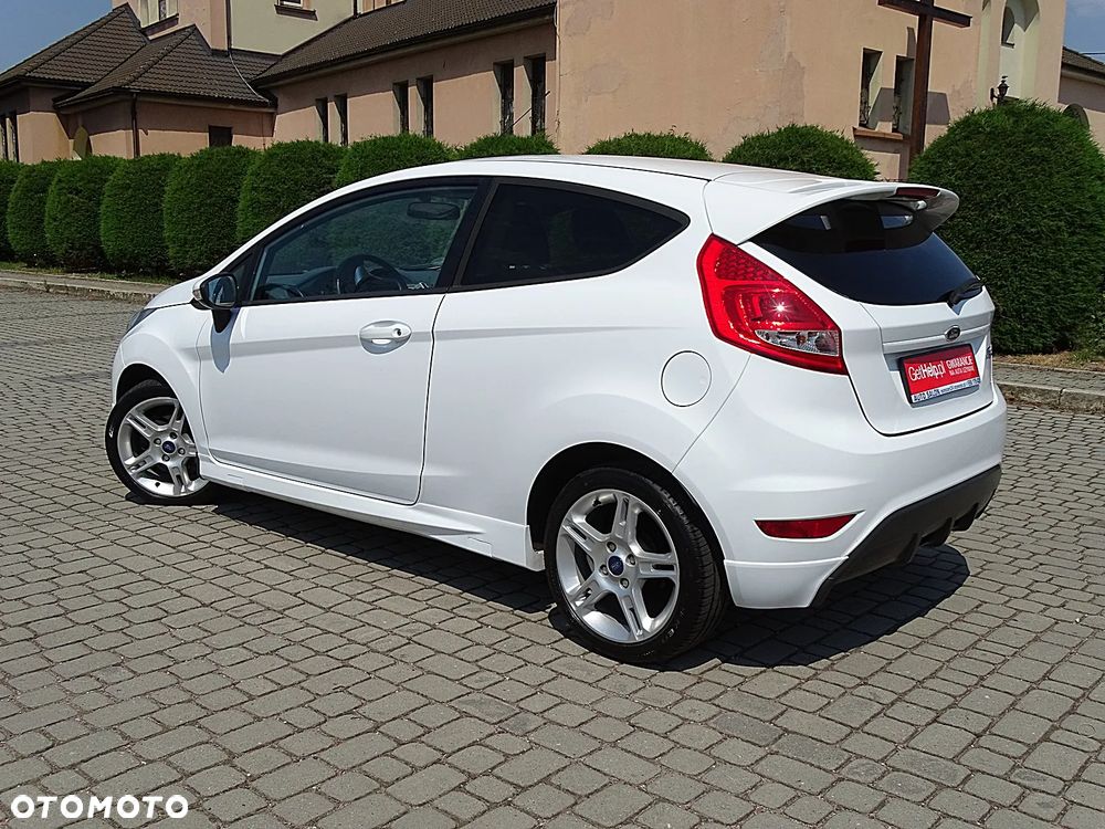 Ford Fiesta 1.4 Sport - 26