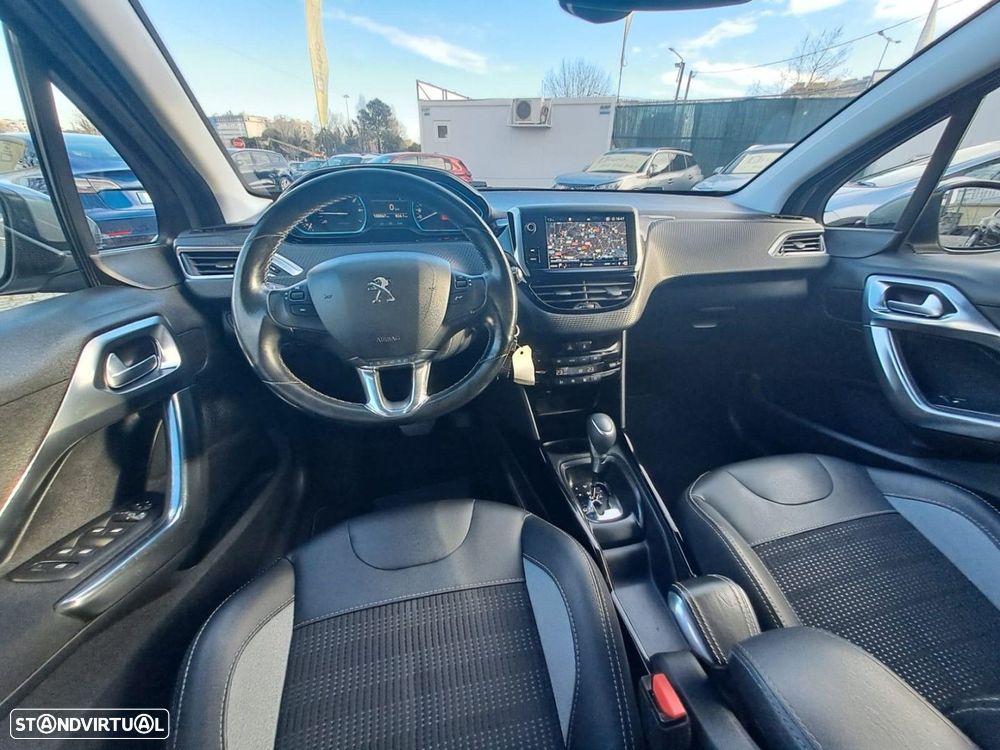 Peugeot 2008 1.2 PureTech Allure EAT6 - 8