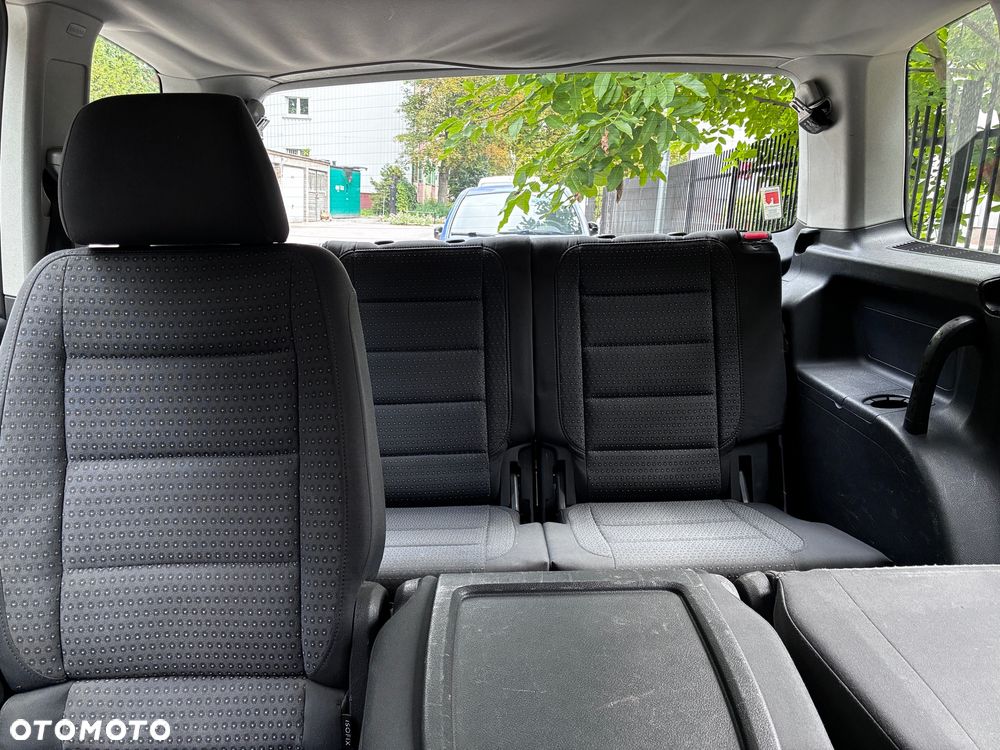 Volkswagen Touran 1.6 FSI - 18