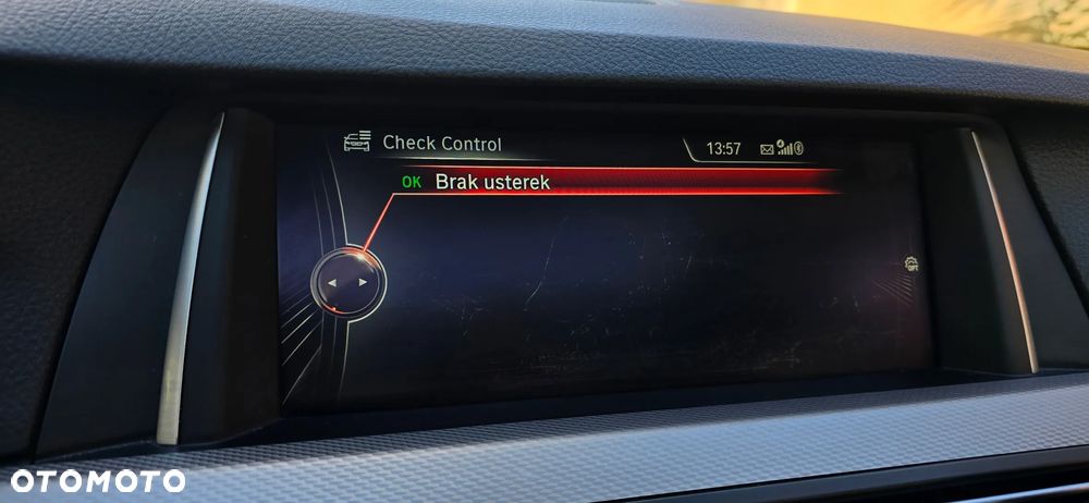 BMW Seria 5 520d xDrive - 12