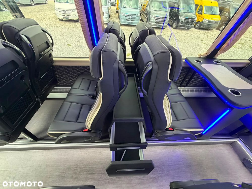 Mercedes-Benz Sprinter 519 - 33