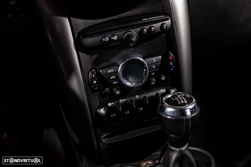 MINI Countryman Cooper D - 16