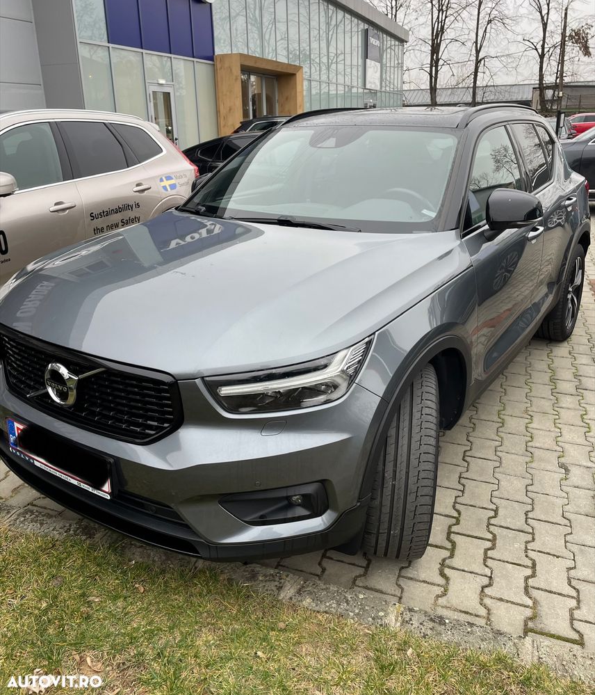 Volvo XC 40 D4 AWD R-Design - 1