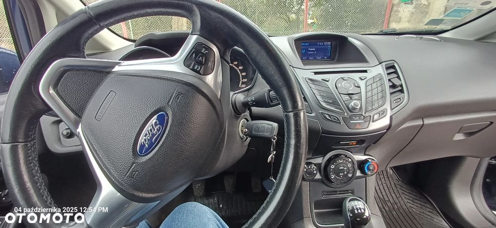 Ford Fiesta 1.5 TDCi Ambiente - 11
