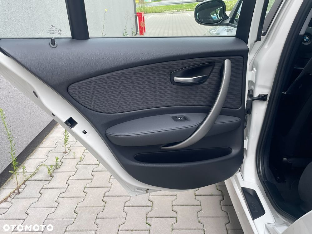 BMW Seria 1 116d DPF Edition Sport - 10