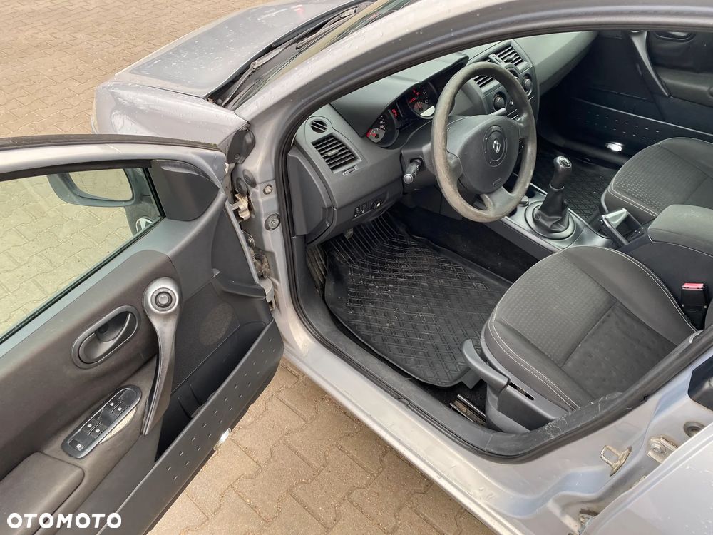 Renault Megane 1.4 Avantage - 11