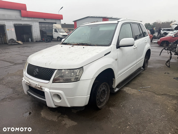 Suzuki Grand Vitara 1.9  4WD Drzwi Zderzak Lusterko Lampa Reflektor Skrzynia Manualna