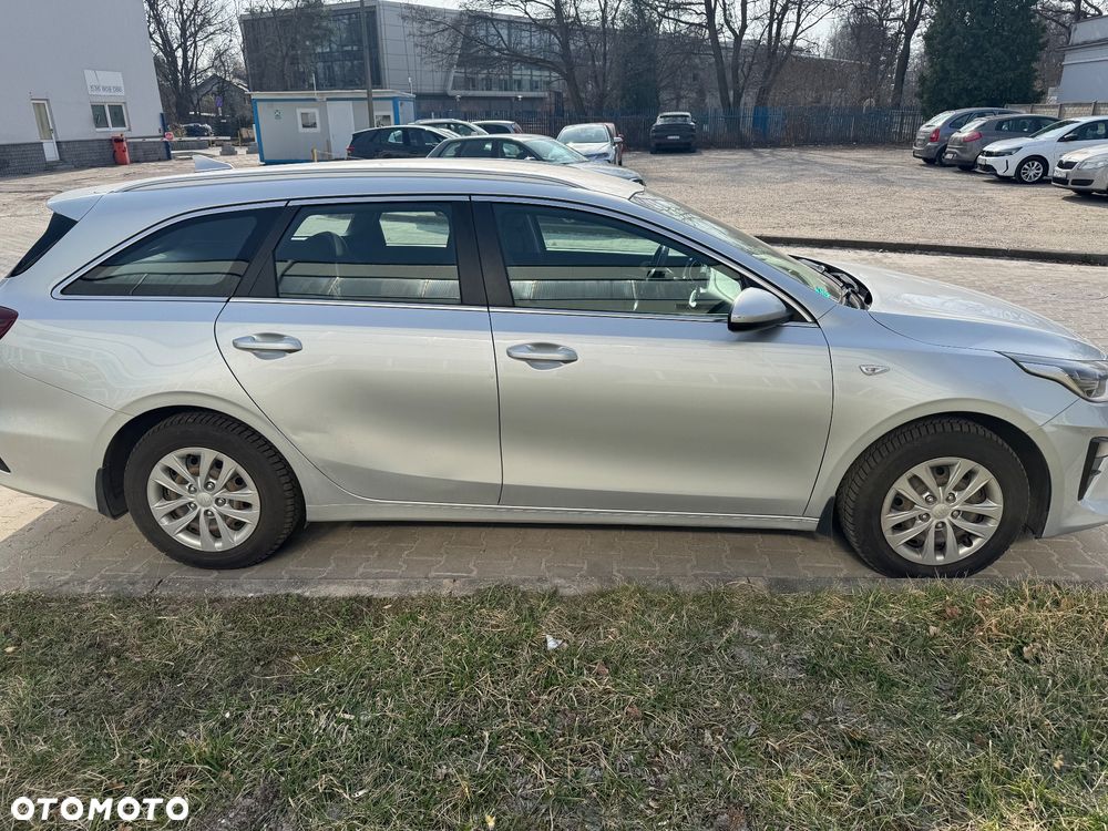 Kia Ceed - 8