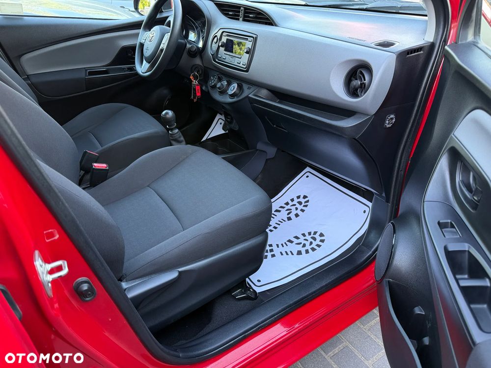 Toyota Yaris - 10