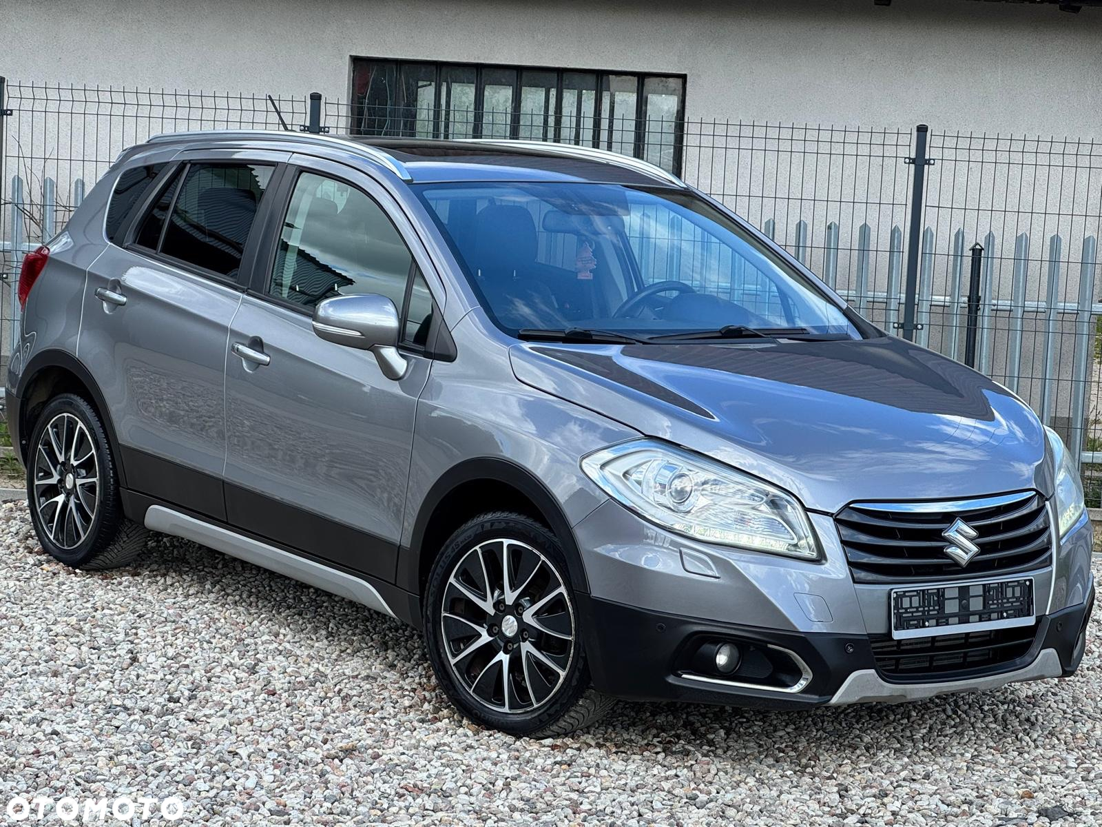 Suzuki SX4 S-Cross 1.6 DDiS Premium Plus - 2