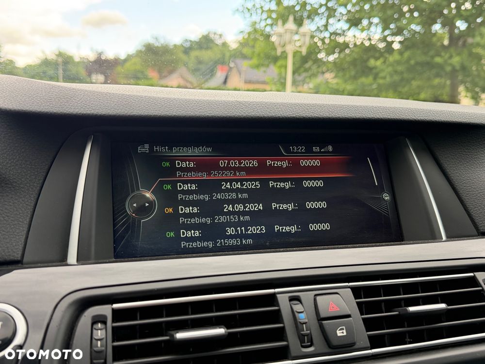 BMW Seria 5 530d xDrive Modern Line - 27