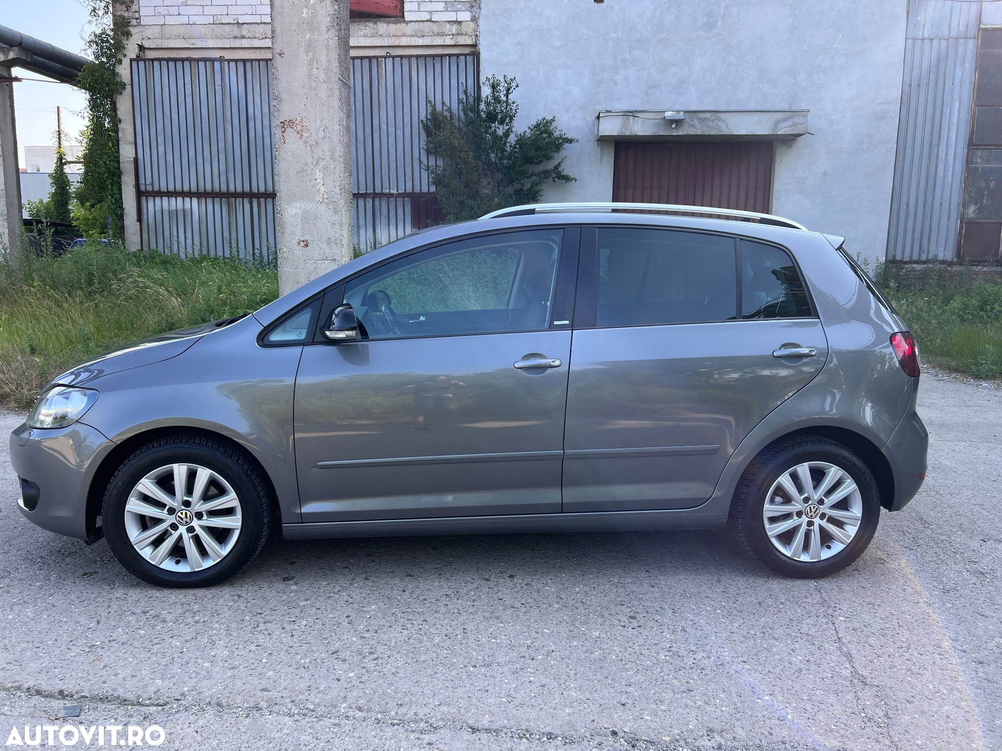 Volkswagen Golf Plus 1.6 TDI DPF Style - 8