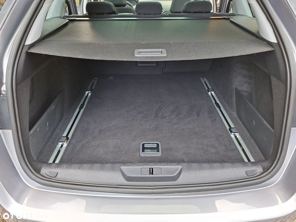 Peugeot 308 SW 1.6 BlueHDi Business Line S&S - 16